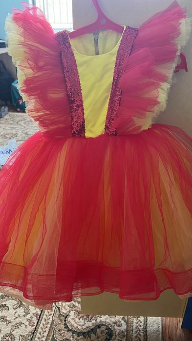 Детское платье для утренника  и т.д.