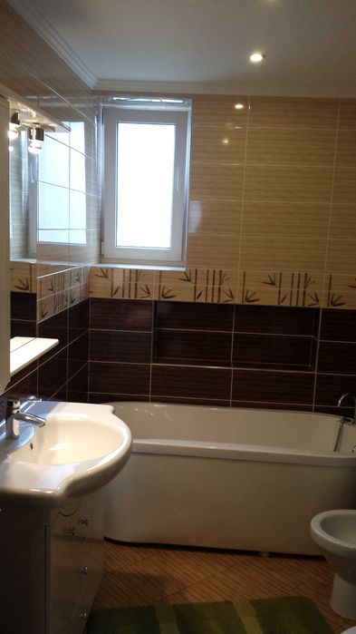 Inchiriez apartamant 2 camere - CENTRU