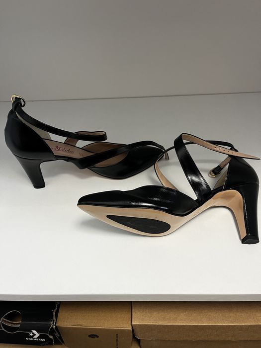 Pantofi noi marime 40