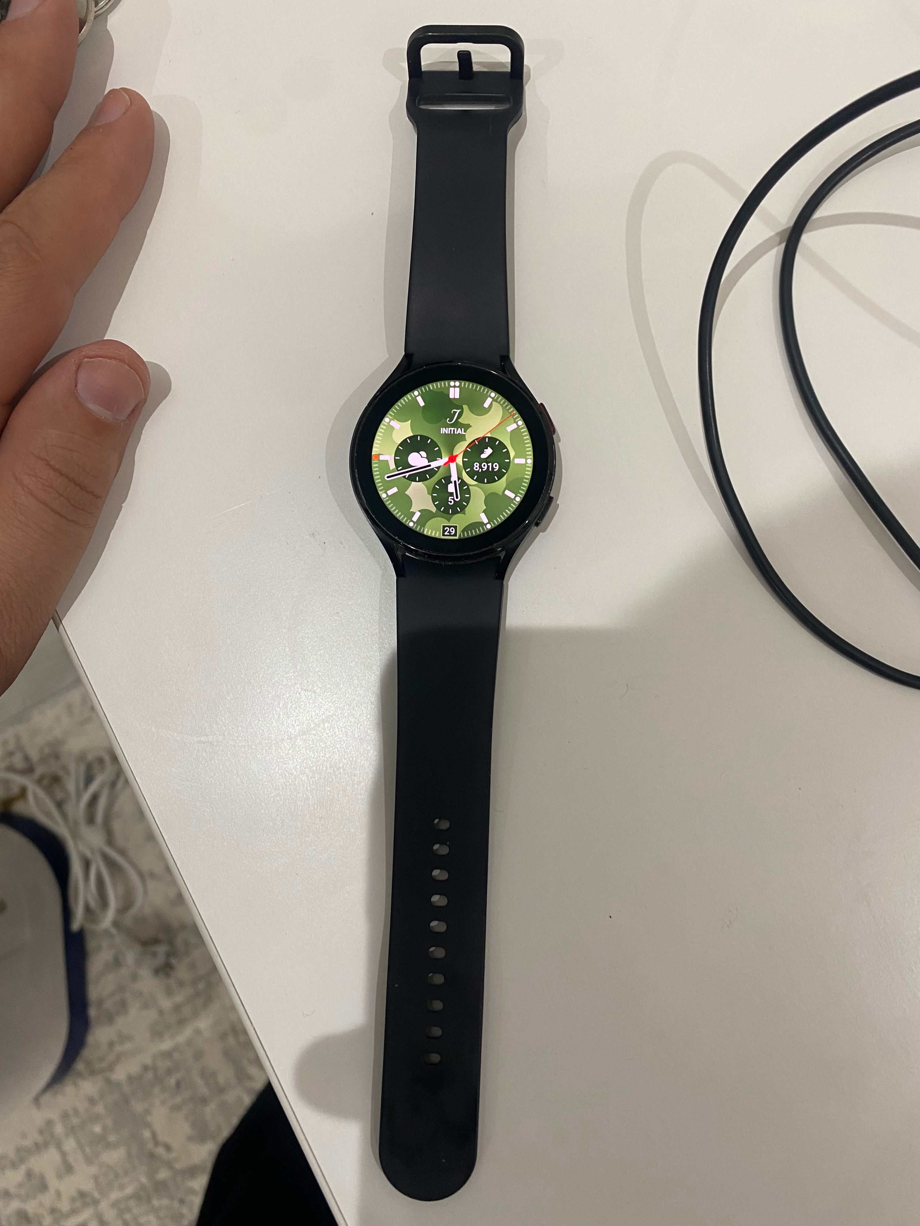Galaxy watch 4  sotiladi B/U