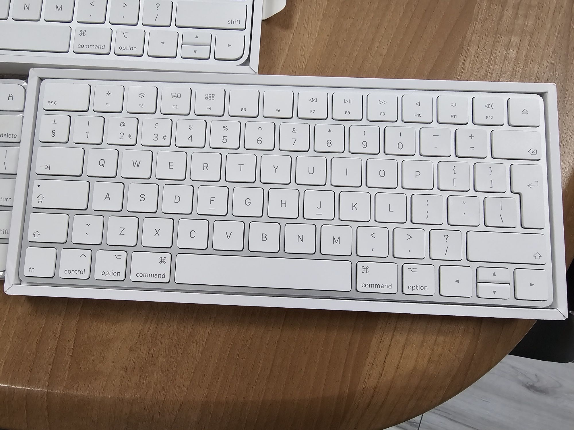 Apple Magic Keyboard White A1644 MLA22LL