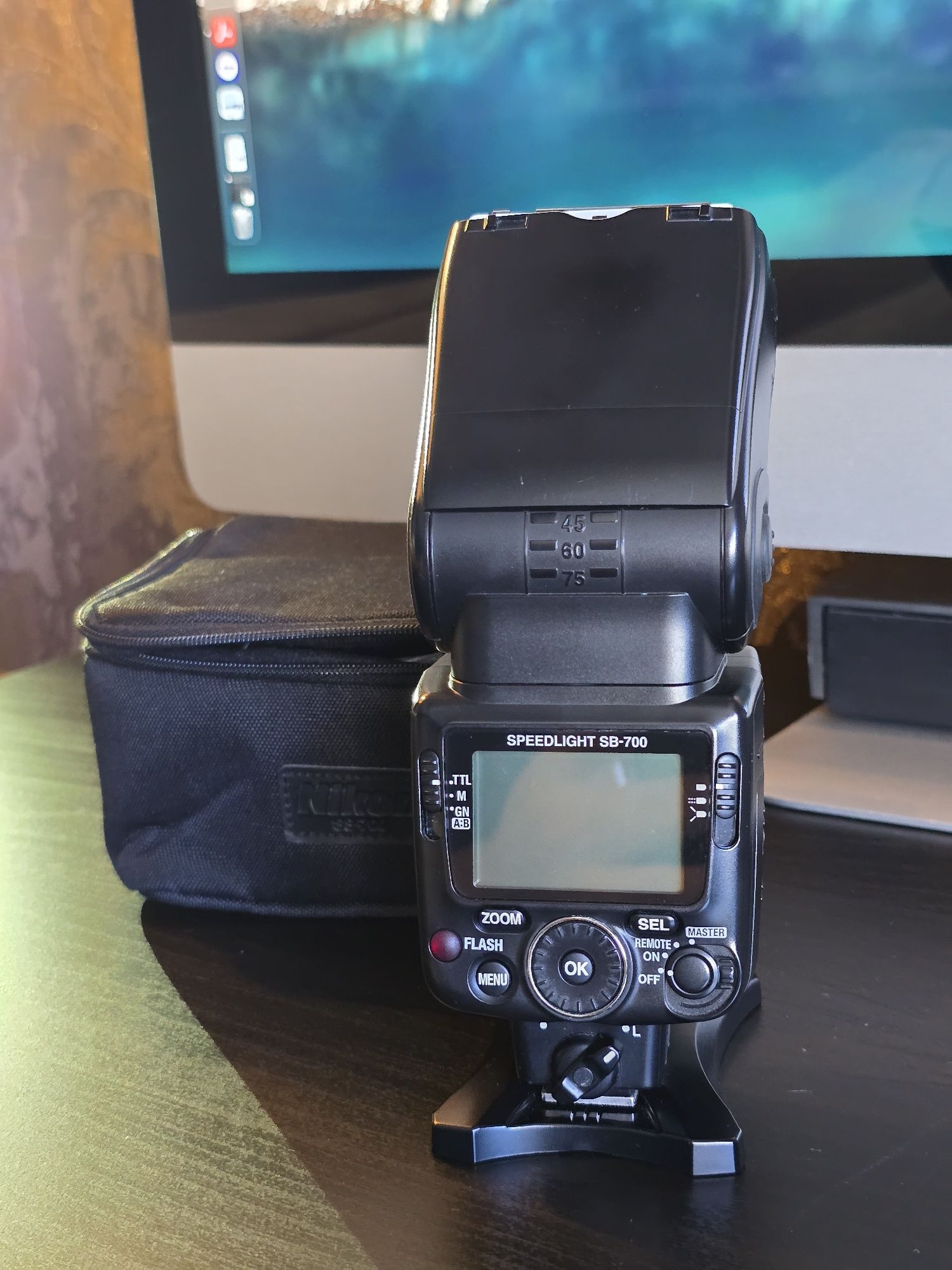 Nikon Speedlight SB-700 - Blit TTL