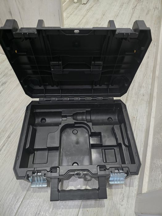 Куфар Девалт/Dewalt