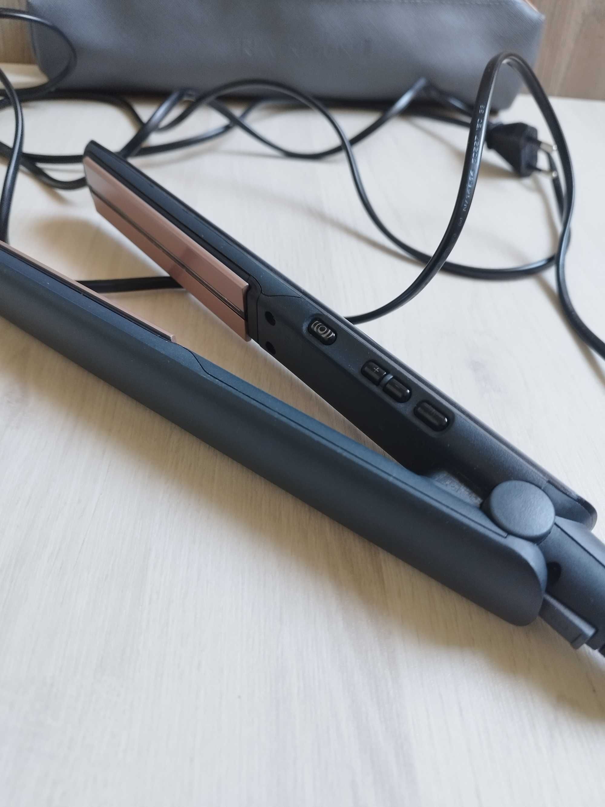 Преса за коса Remington Intelligent с Кератин