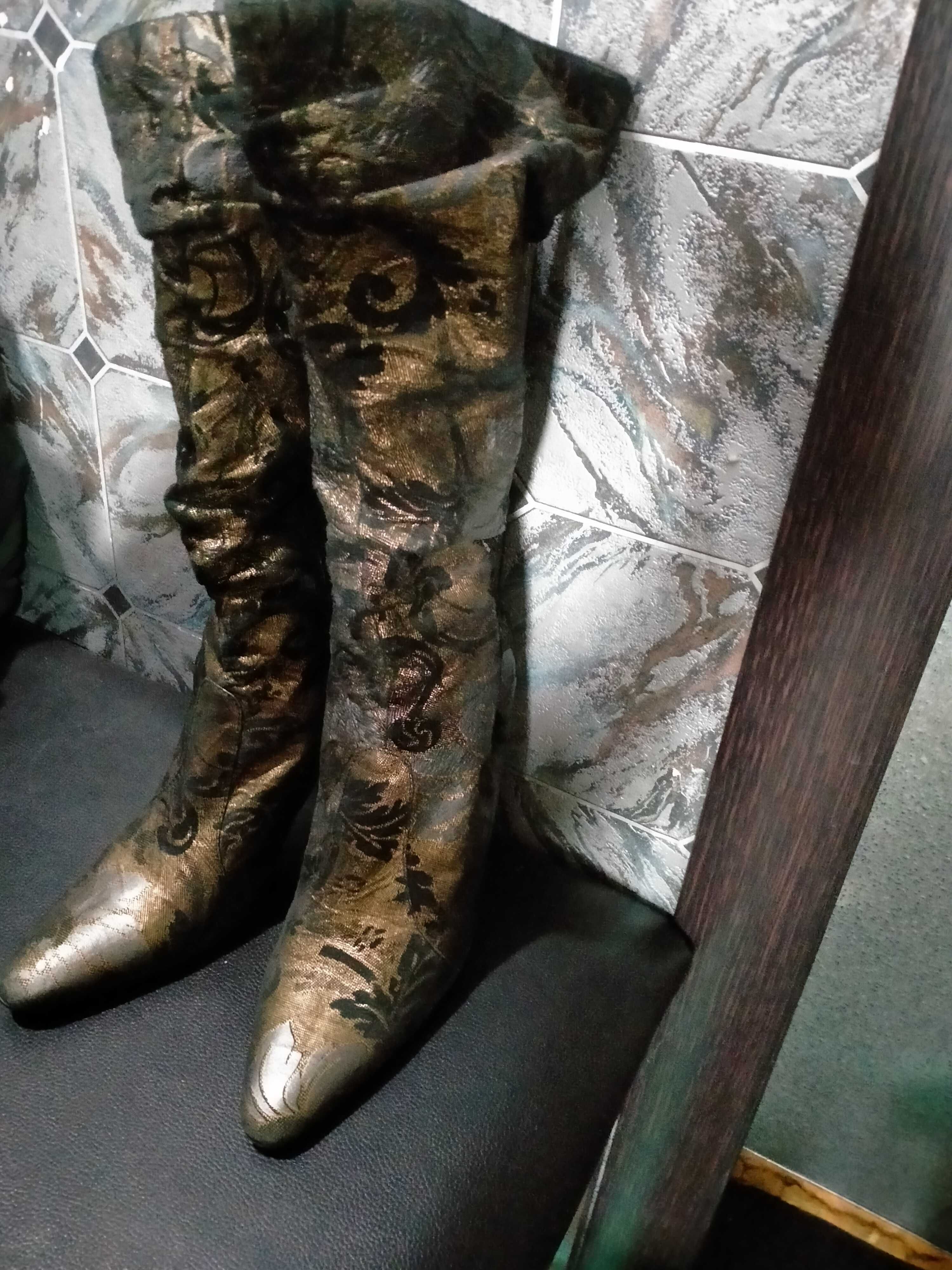 Продам демисезонные сапожки р-н 36-37
