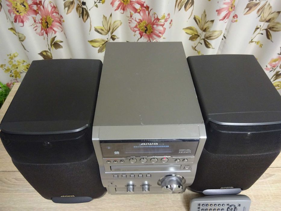 Amplificator combina Aiwa XR-EM71
