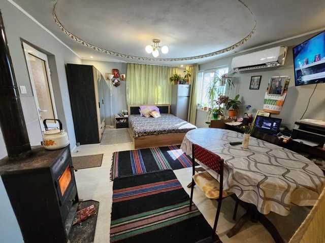Продава се Къща в Търговище, Бряг - 80 кв.м за 1078 €/кв.м - Снимка #2