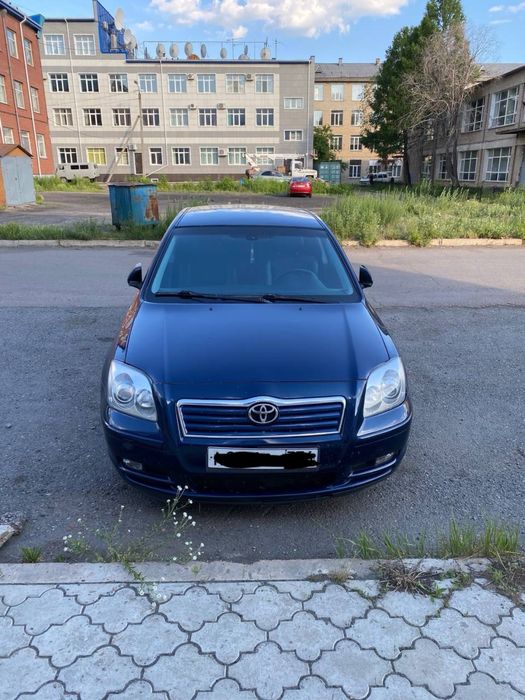 Продам автомобиль Тойота Авенсис