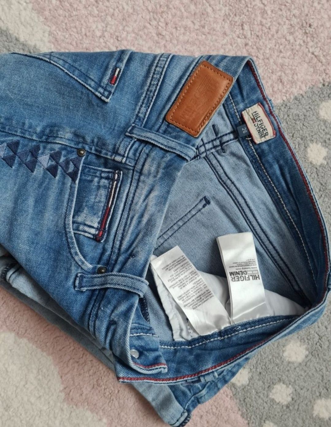 Blugi scurti Tommy Hilfiger marime Xs-S