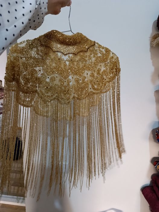 Zardozli yelkalik. 200ming som