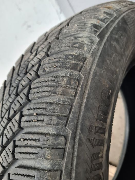 2 бр. зимни гуми 215/65/15 Continental 8 mm DOT 2613