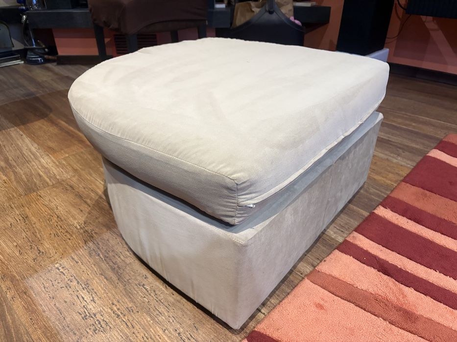 СПЕШНО! Два дивана + подарък Табуретка