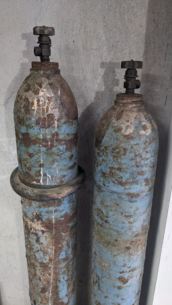 Стари бутилки за технически кислород