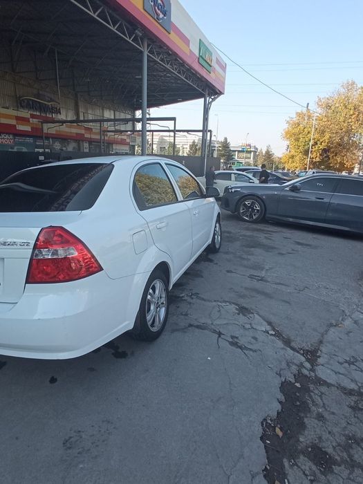 Продам машину Nexia 3