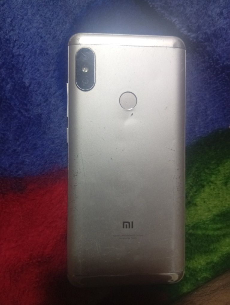 Redmi 5pro 32/3  aybi yuq