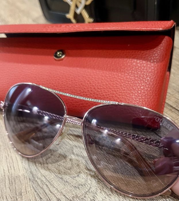 Уникални слънчеви очила GUESS