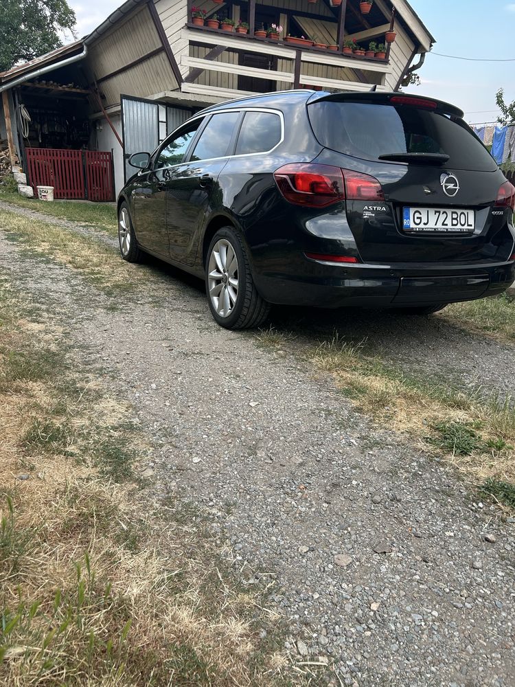 Opel Astra J 1.7 Cdti (131cp)