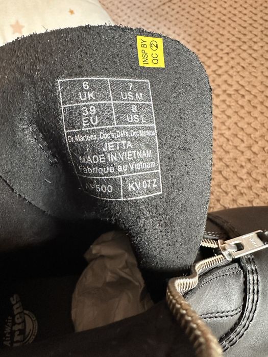 Dr. Martens Jetta 39