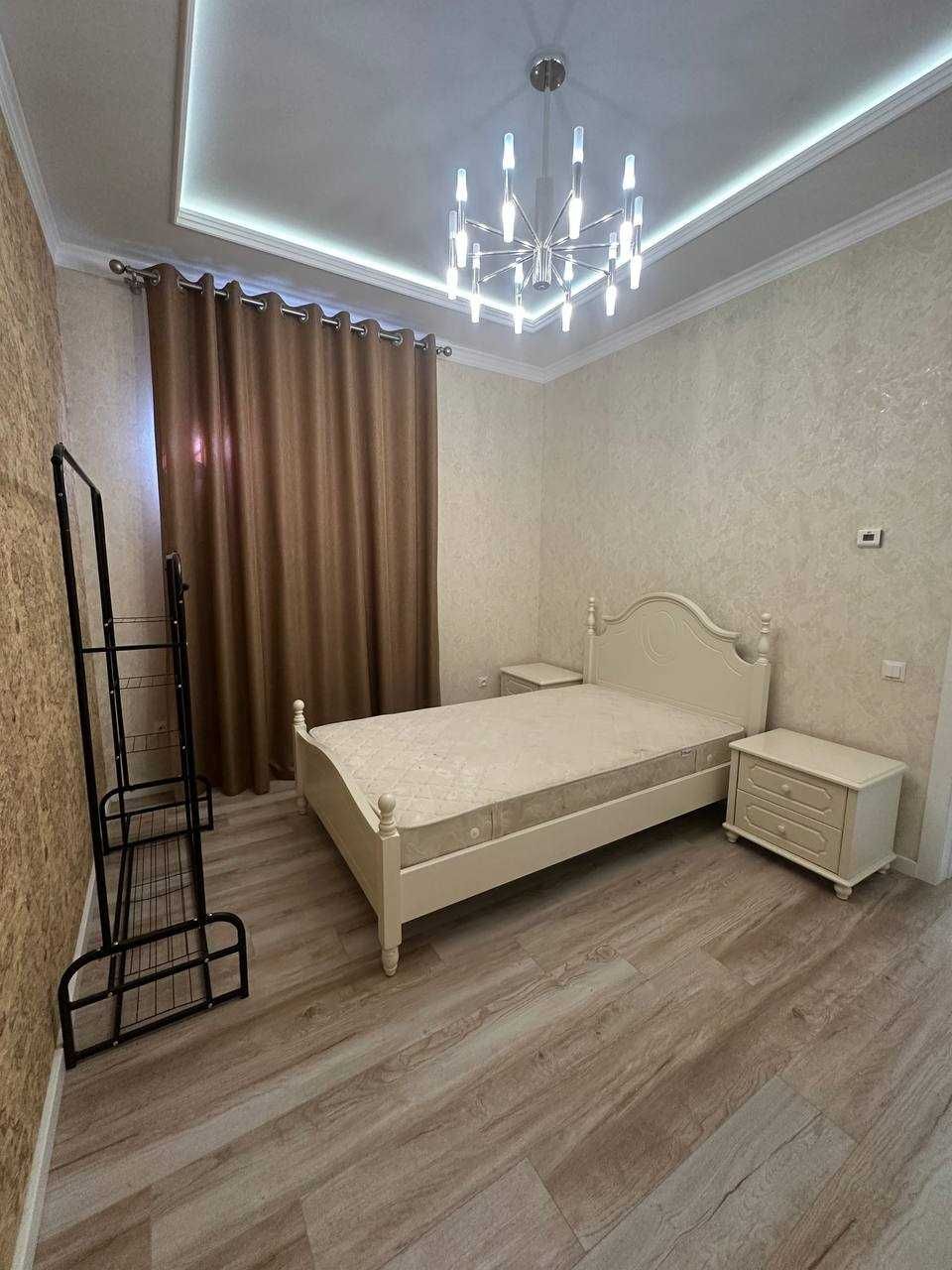 АРЕНДА. Эксклюзивная квартира в М. Улугбек. Новостройка. 4 комн.
