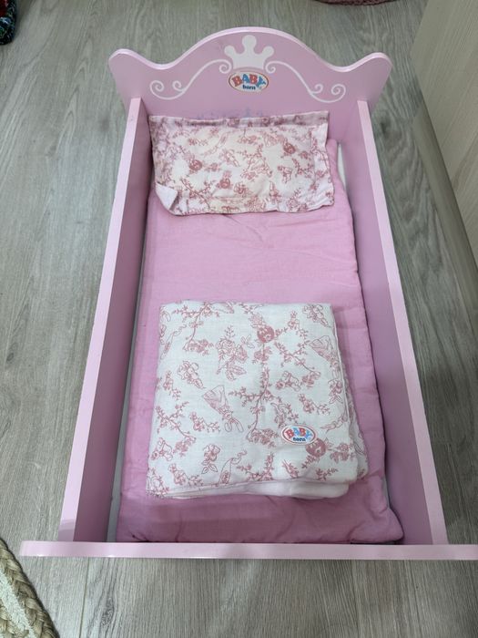 Baby Born - кукла, дървено легло и аксесоари