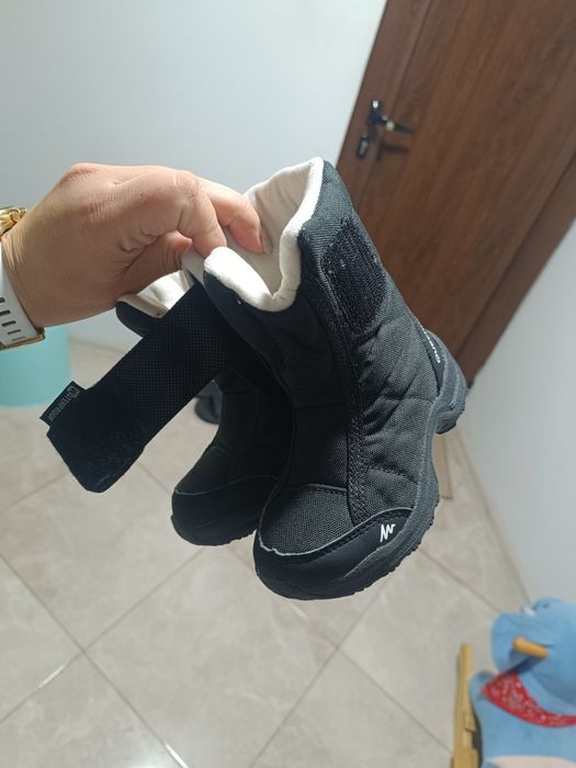 Два чифта ботуши за момче