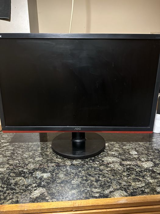 Монитор на AOC.