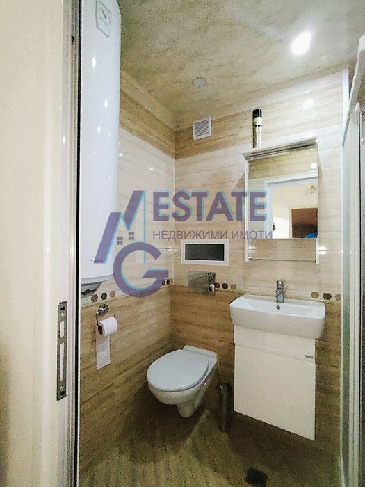 Стилно обзаведен тристаен апартамент под наем в жк. Възраждане,