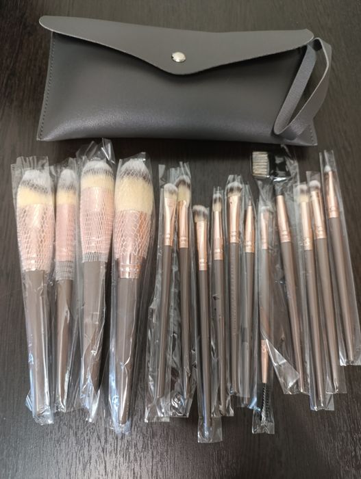Набор кистей для макияжа