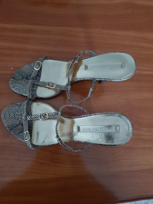 Vand papuci din piele