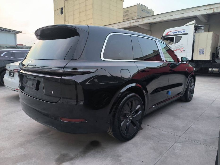 Lixiang Li 9 Ultra 2025 Черный новый в наличии