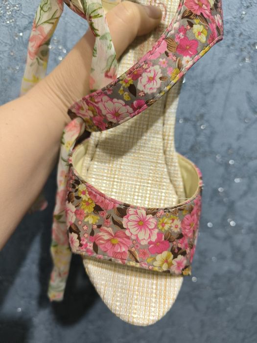 Обувь женская в продаже!