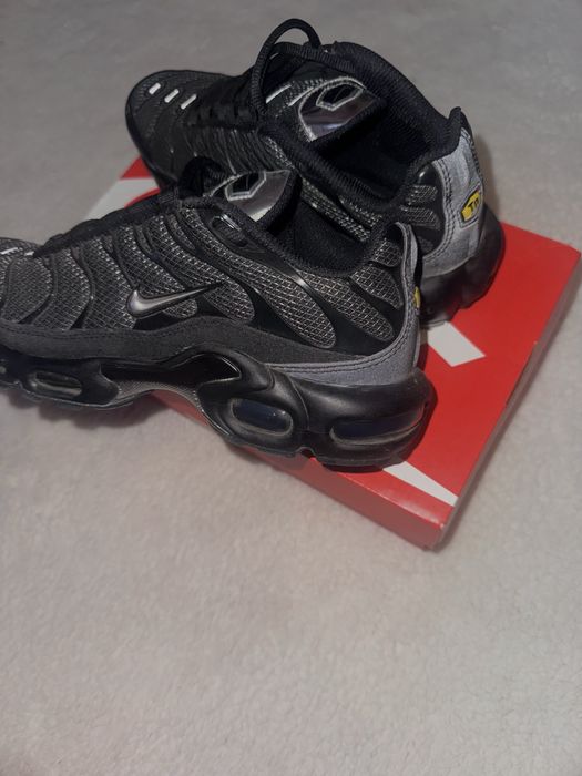 nike air max plus TN black suede