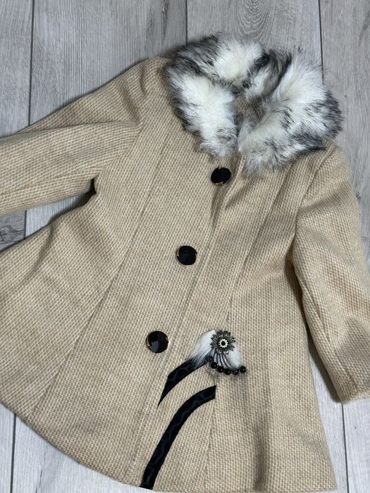 Paltonas fetite 2-3 ani