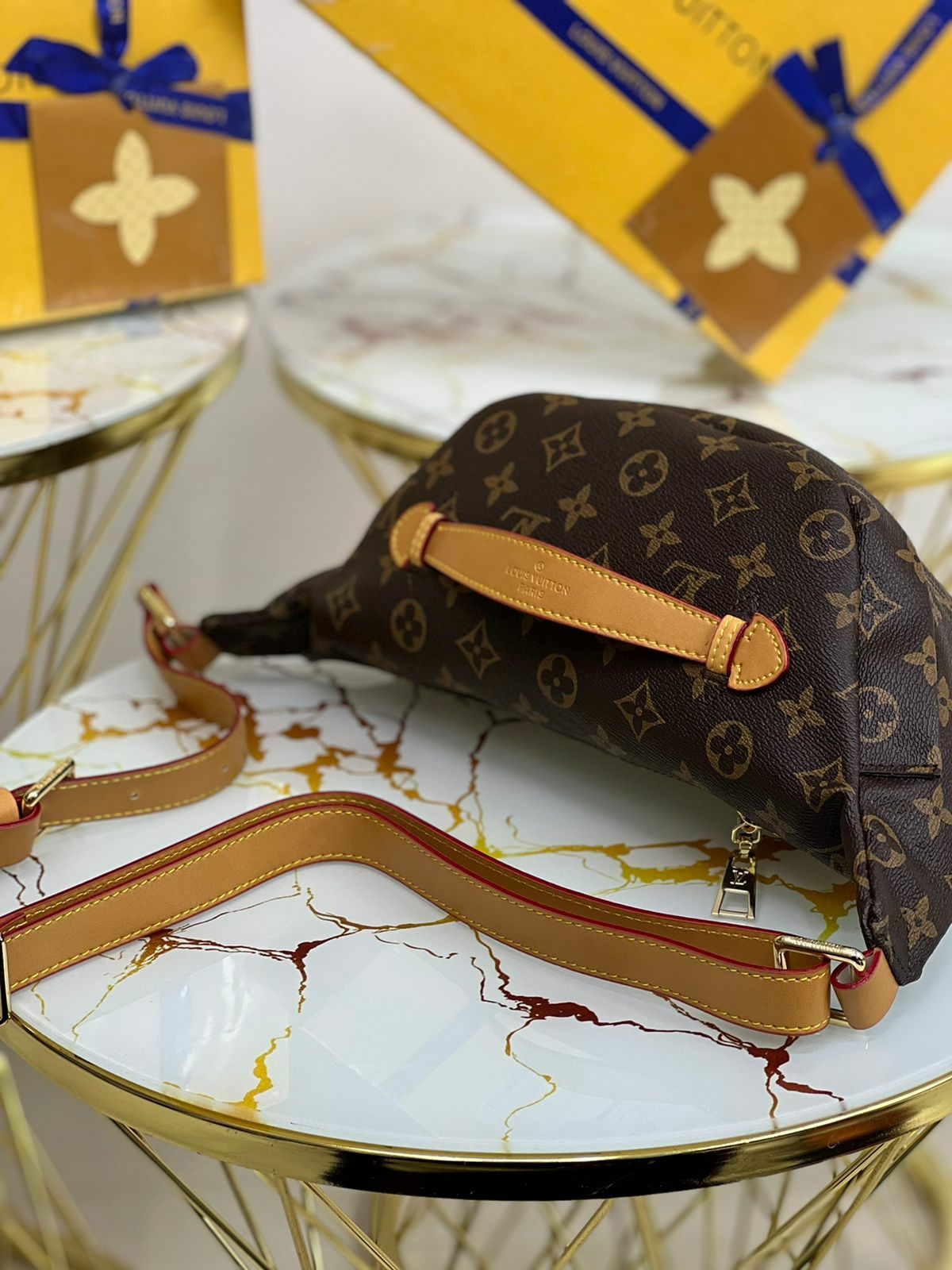 Поясные сумки Louis Vuitton