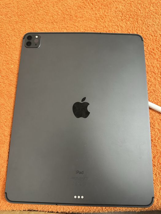 iPad Pro (12,9дюймовый)(4-го поколения)