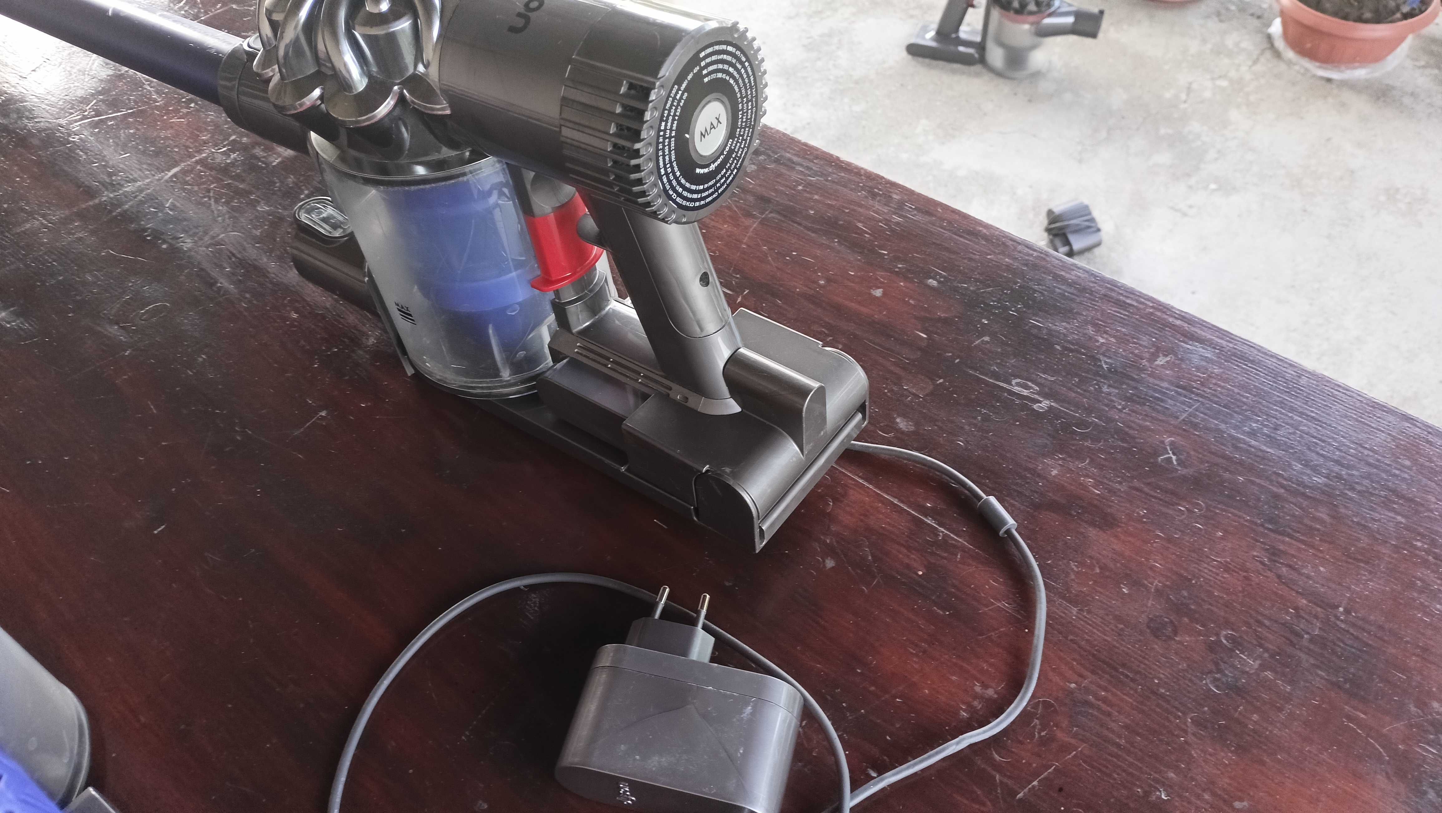 Dyson V6 Прахосмукачки