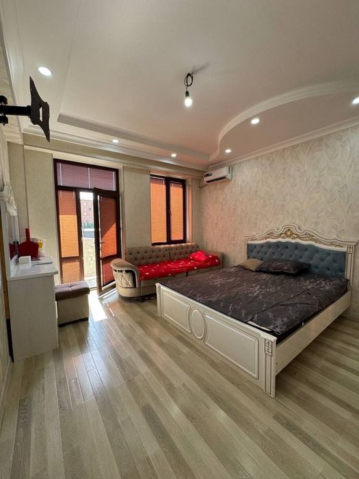 Без посредников сдается 2-комнатная квартира рядом с метро Максим Горь