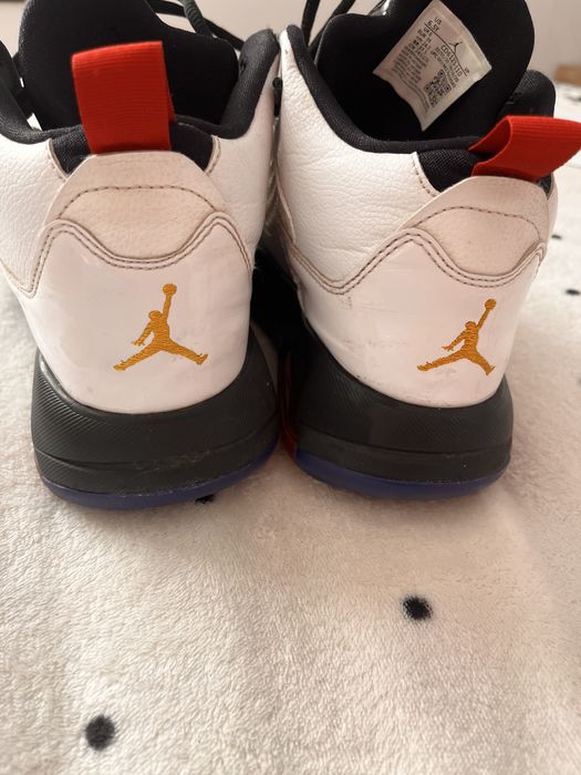 Adidasi jordan marimea 39