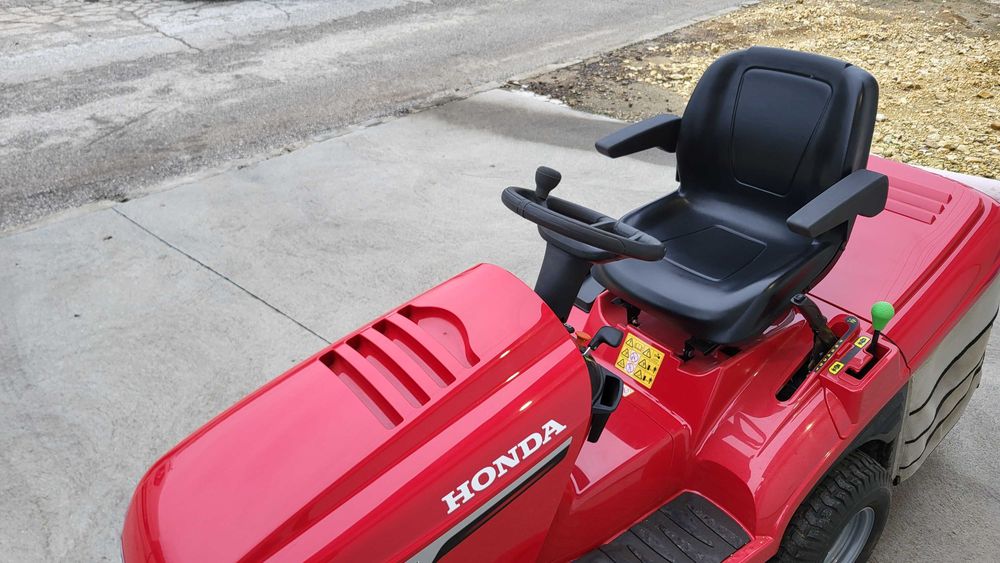 Градински трактор косачка HONDA - HF2625K1 HMEH