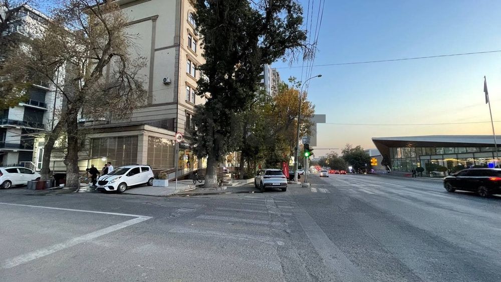 Продаётся помещения в Юнусабаде Ор Бадамзар мечеть!!