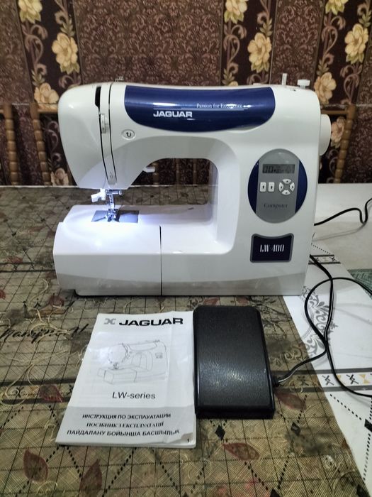 Продам швейная машина Jaguar LW-400.