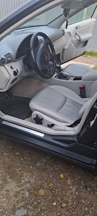 VAND Mercedez Benz