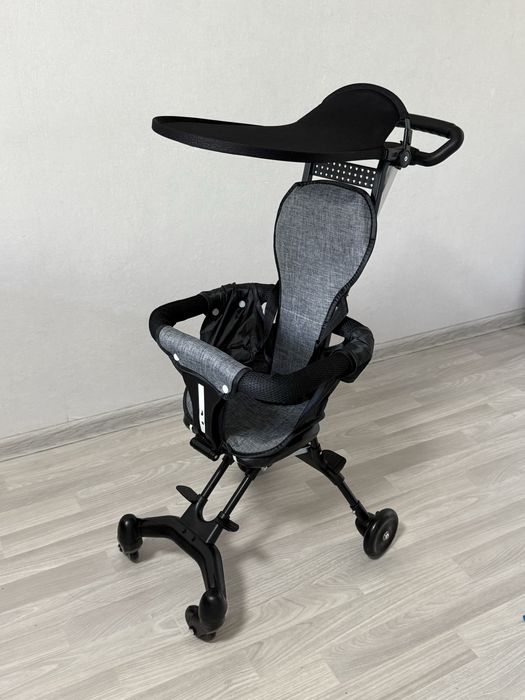 Каталка, легкая коляска, можно брать в самолет