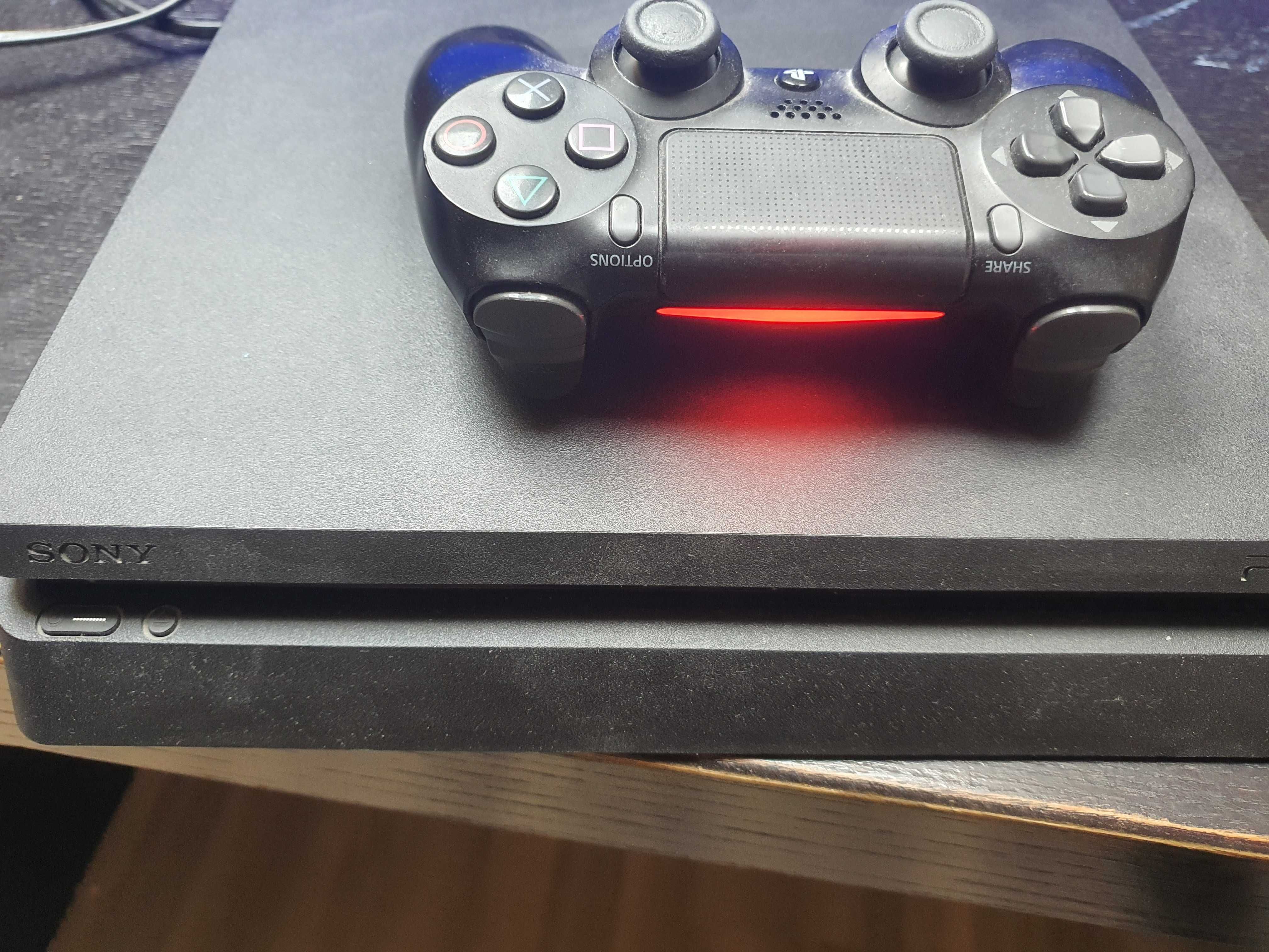 Maneta PS4 impecabila. Originala de Playstation 4.