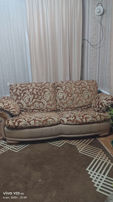 Продам диван и два кресла (мягкий уголок)раздвижной