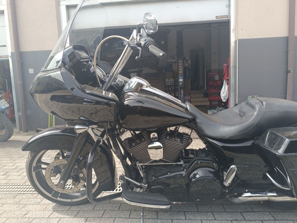 Harley Davidson FLTRX Road Glide