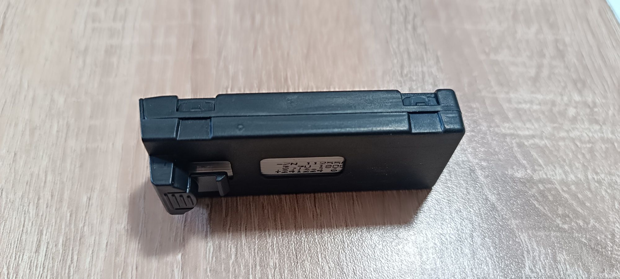 Батерии,зарядно,предпазители и перки за дрон E88/E99+дрон E88 за части