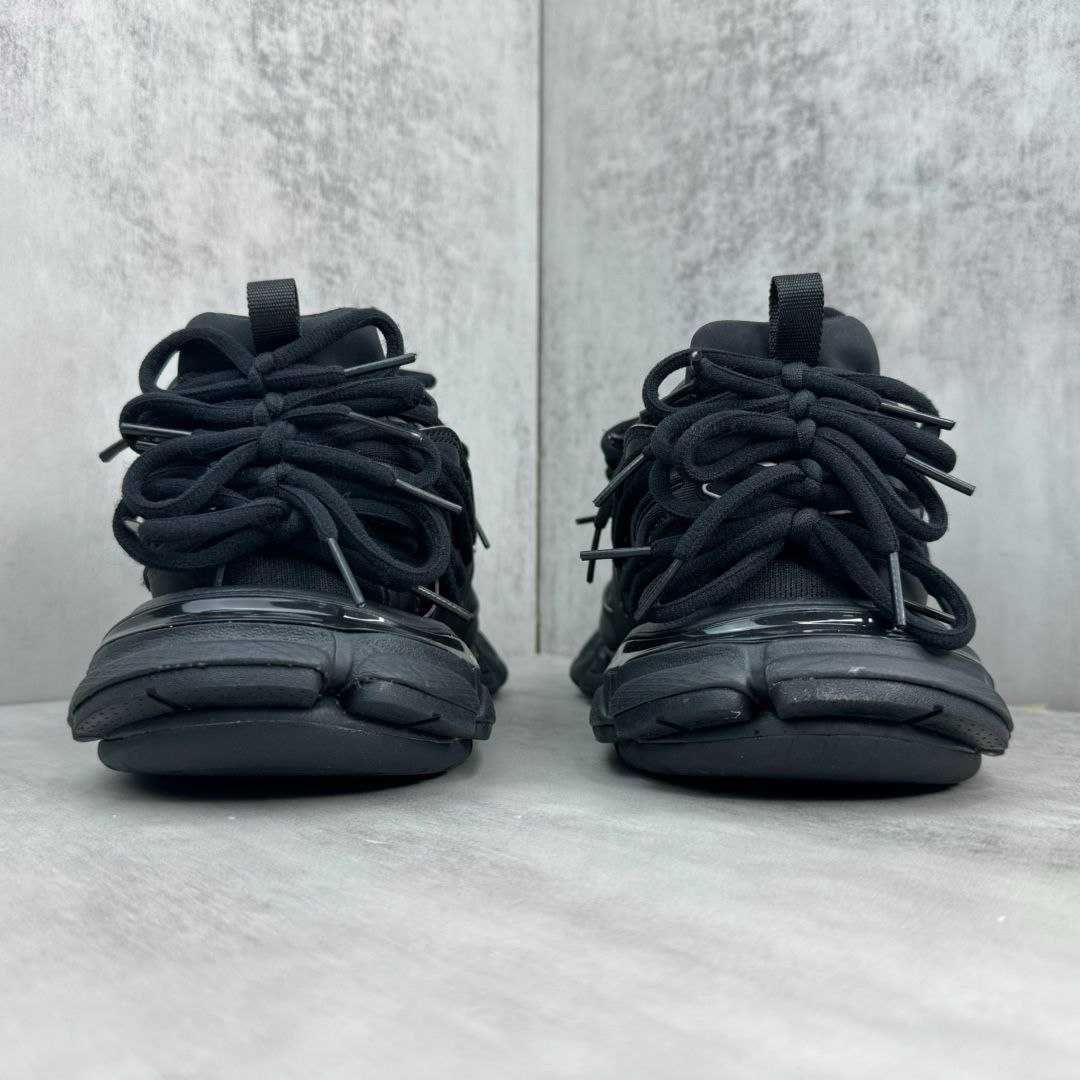 Дамски и Мъжки сникърци 2025 модел Balencigata track налични
