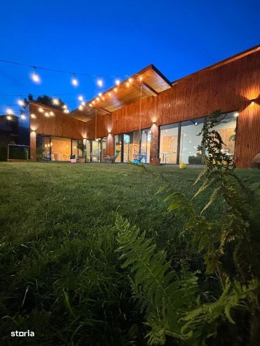 Casa Spațiu Versatil de Vânzare în Comuna Berceni