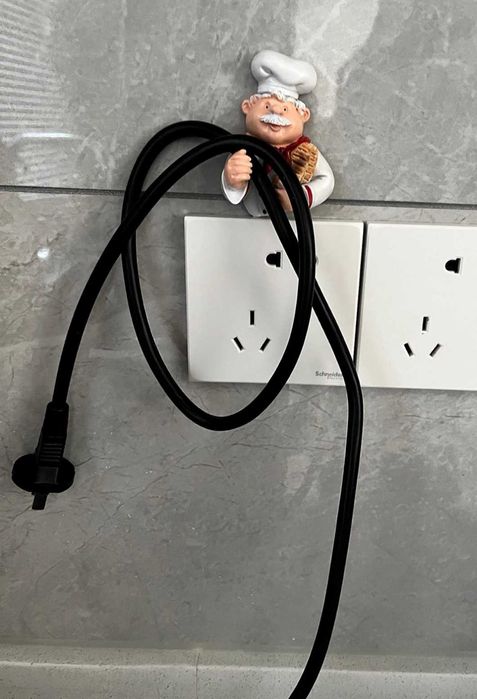 Держатель кабеля на кухню